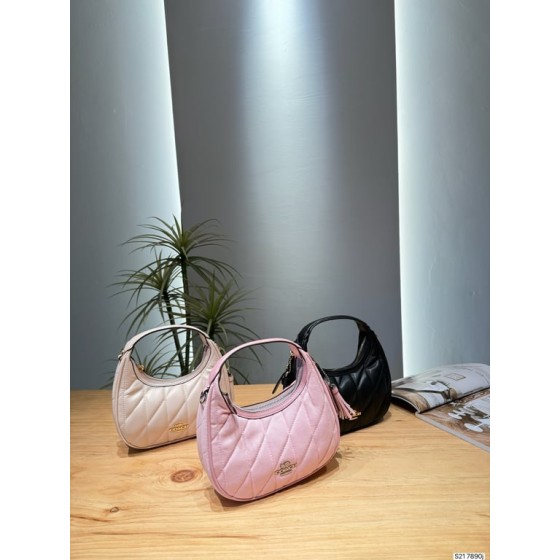 Quilted Hobo Shoulder Bag